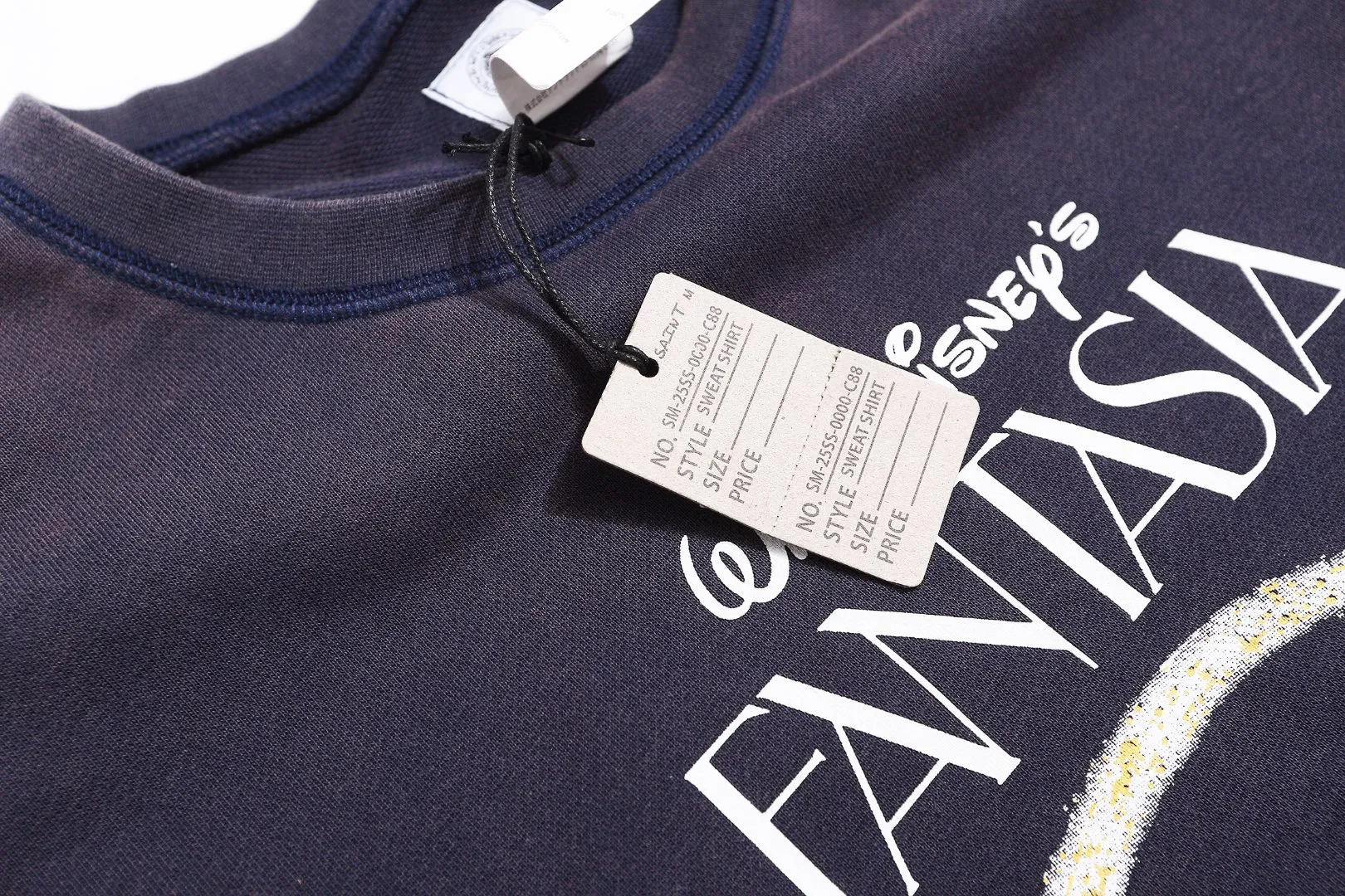 Saint Michael "FANTASIA" Mickey printed retro distressed washed-out thin round-neck long-sleeved sweatshirt Fabric: 390g Style number: SM621 Size: S-M-L-XL Color: washed blue Price: P198